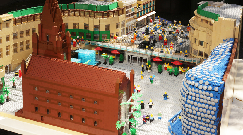 Lego bullring store